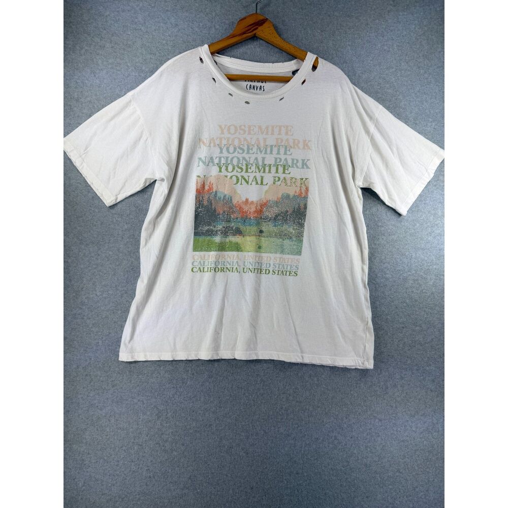 Vintage Canvas Women’s Medium White Yosemite National Park Distressed Tee 3676